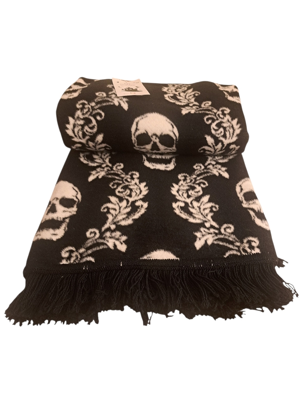 Docofil Skull Black & White Throw Blanket